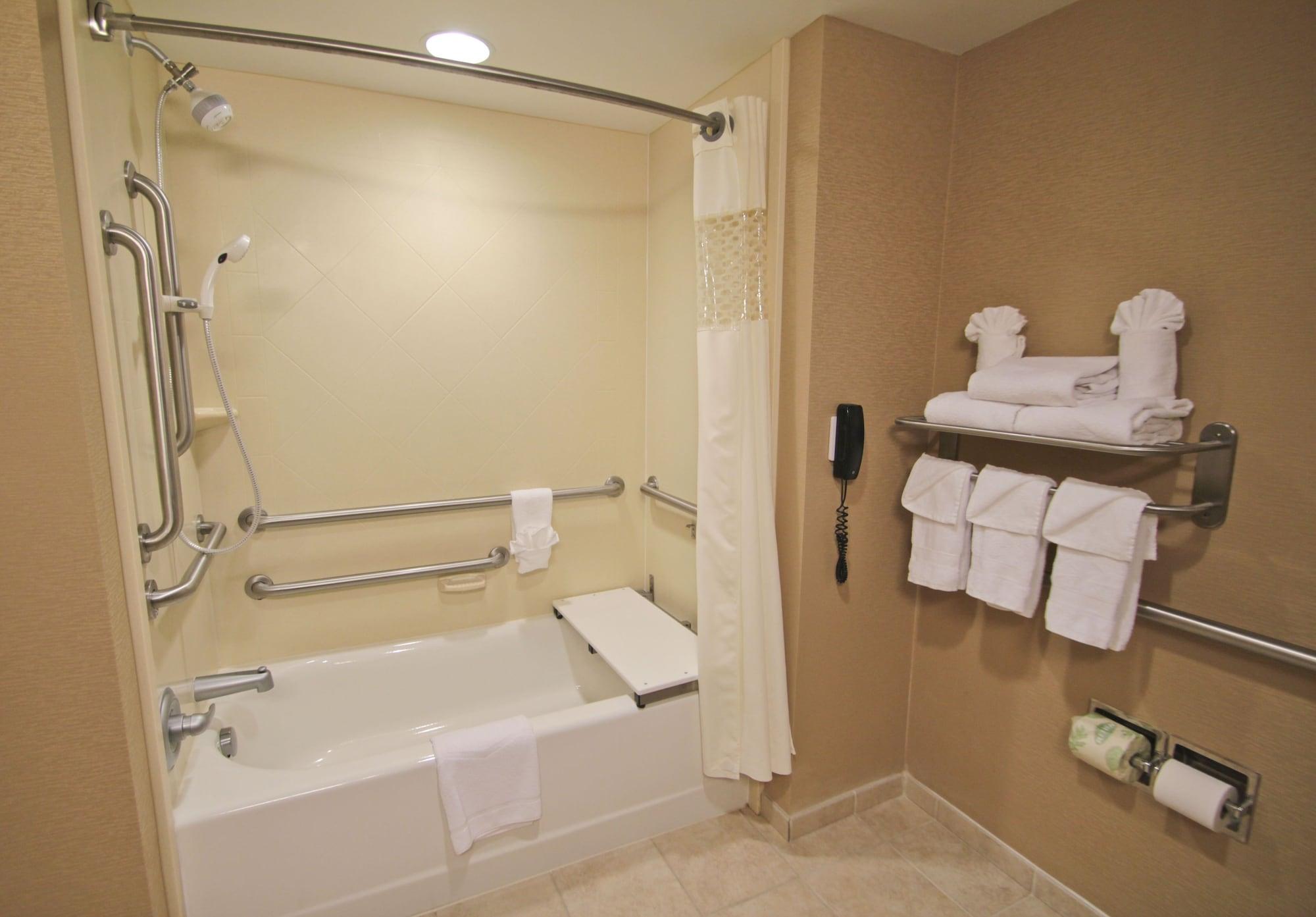 Hampton Inn Hampton-Newport News Exterior photo