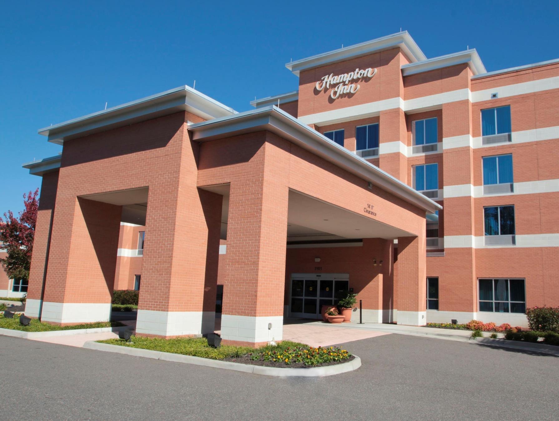 Hampton Inn Hampton-Newport News Exterior photo