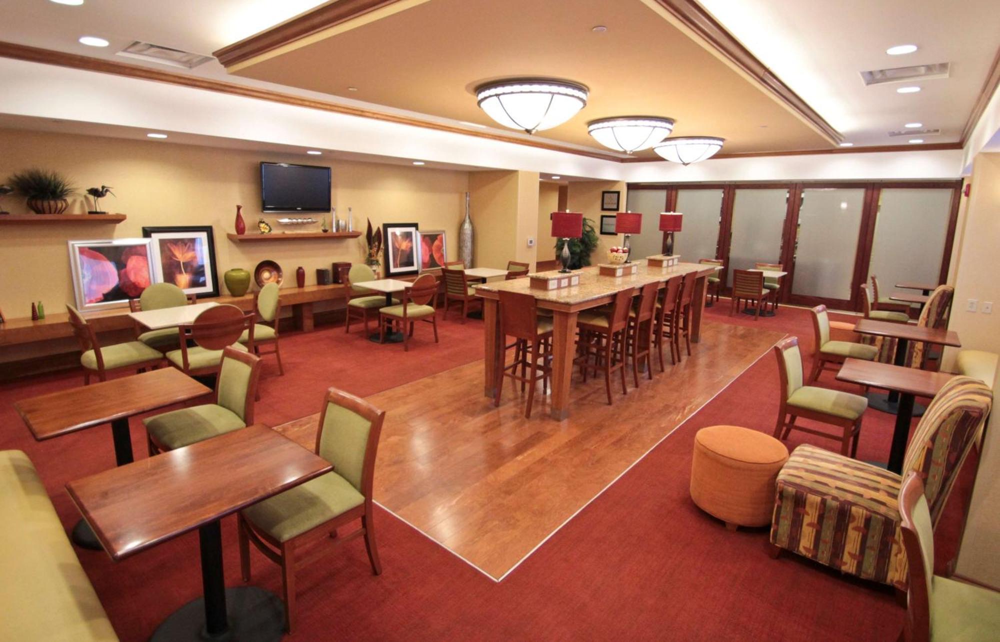 Hampton Inn Hampton-Newport News Exterior photo